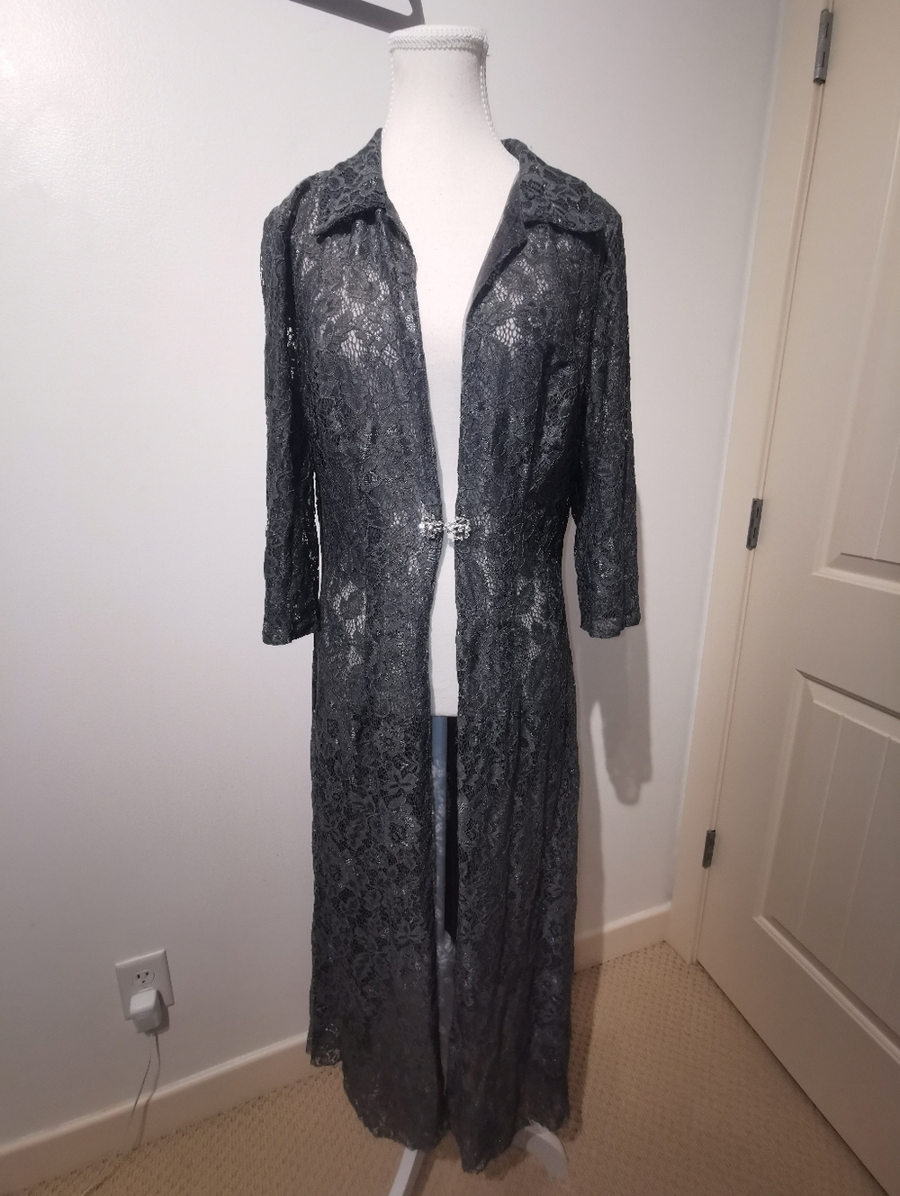 JJ's House Lace Very Y2K Collared Neckline Large 3/4 Sleeve Feminine Overlay - Picture 3 of 10